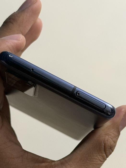 Samsung s20fe в хорошем состочнии