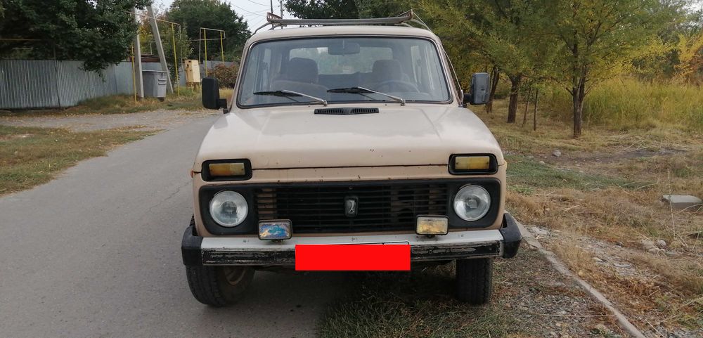 Нива 2121 4Х4 внедорожник