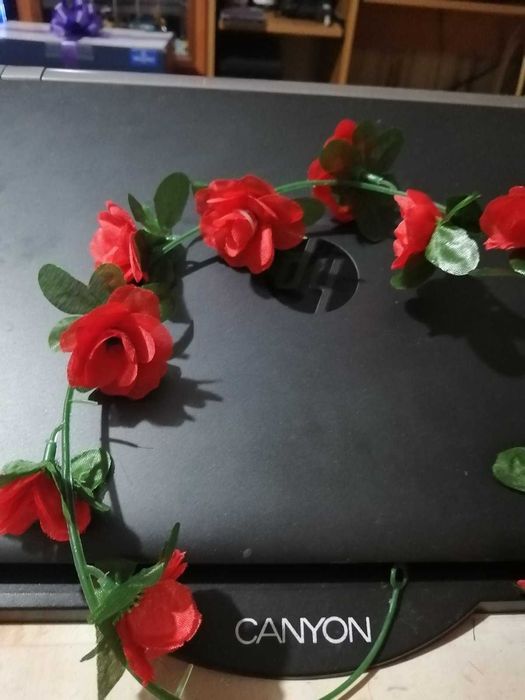 Изкуствени цветя 2бр.