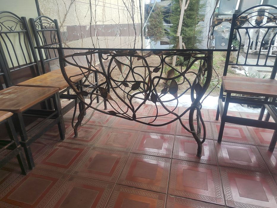 Стол стул сотилади срочно