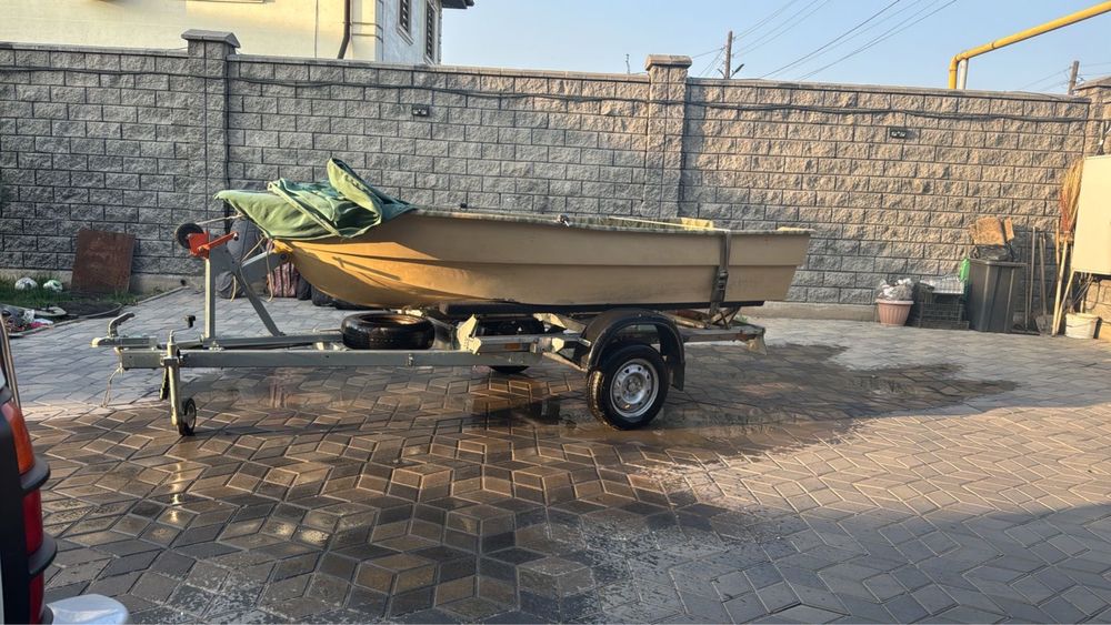 Лодка с прицепом