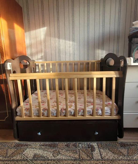 Детская кроватка для малышей.