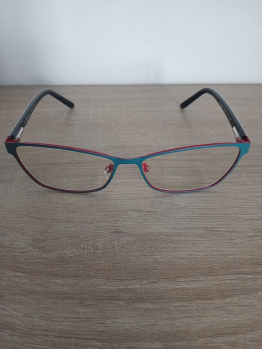 Продавам нови очила