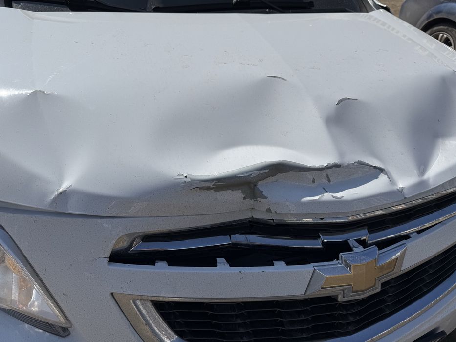 Продам капот кобальт