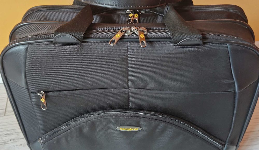 Бизнес чанта Samsonite