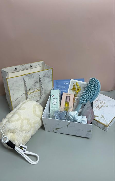 Боксы на 8 марта