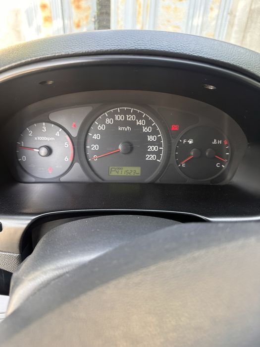 Hundai starex sotiladi