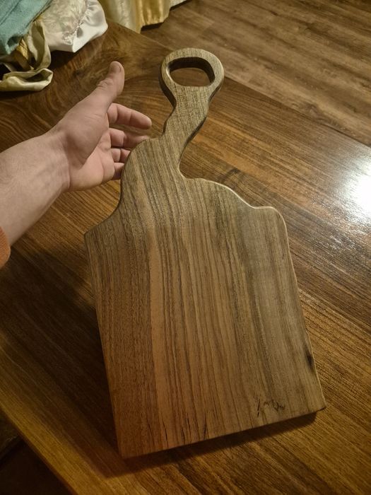 Tocator din lemn de nuc