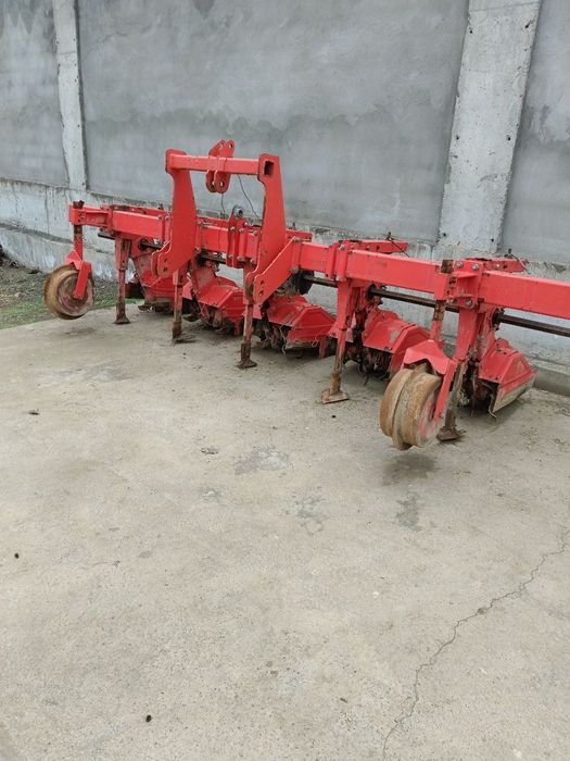 Selxoz texnika sotiladi