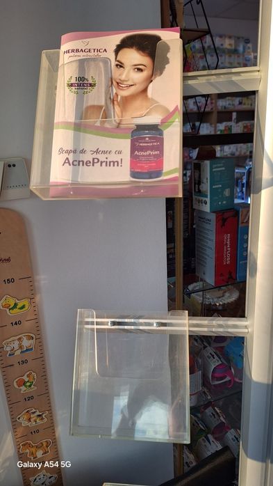 Stand broșuri reclama