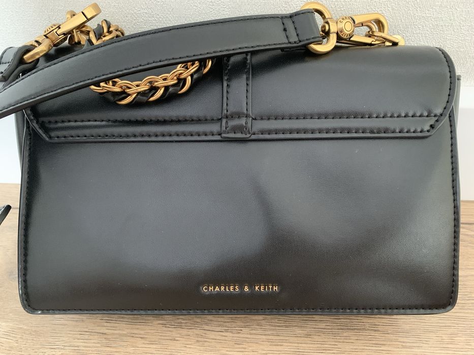 Charles and Keith сумочка
