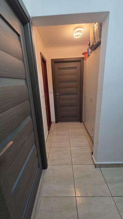 Vand apartament 3 camere 75 mp2
