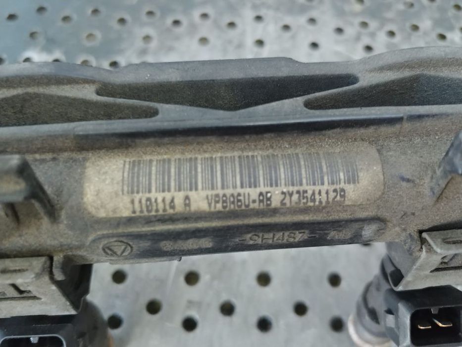 rampa cu injectoare 1.6b pnda ford focus 3  vp8a6u-ab  0280158207