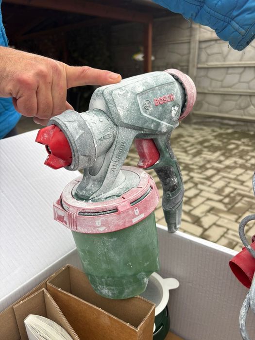 Vând pistol de vopsit Bosch PFS 5000 E, 1200 W, 1000 ml capacitate rez