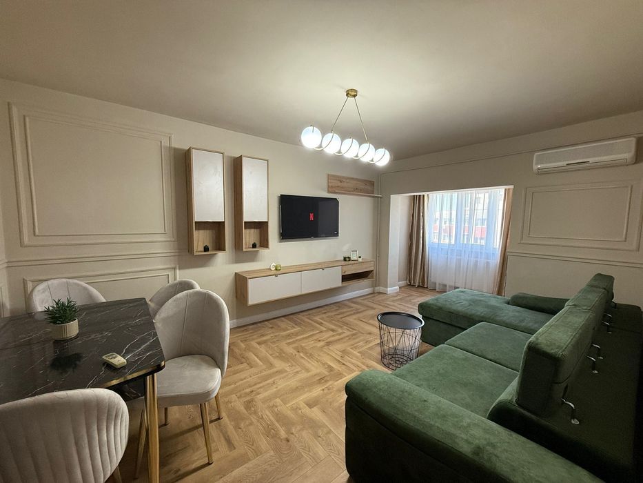 Închiriez apartament