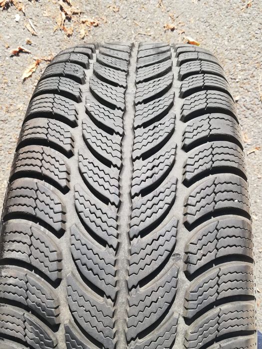 Anvelopa cu janta opel astra h 2004-2008, 5 gauri, 16 toli anvelope 205/55/16 iarna