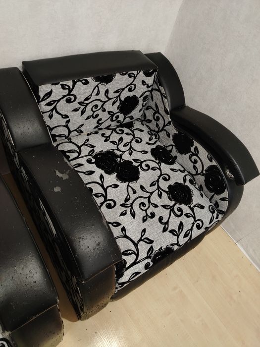 Продам 2 кресла, б/у