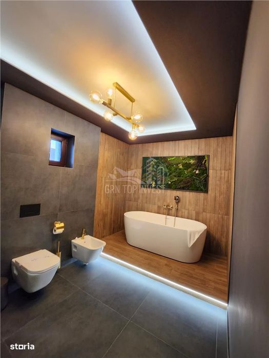 Pensiune 8 camere un apartament parcare zona Lazaret