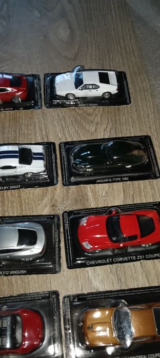 29 machete auto supercar scara 1 43