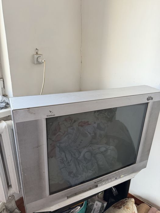 Телевизор б/у без антены в хорошем состоянии