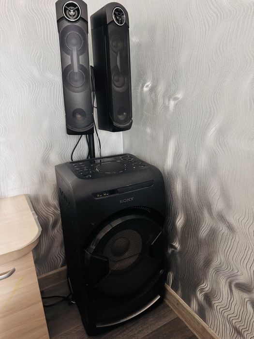 Музыкальная колонка Sony