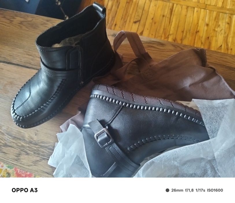 Продаю имнии ботинки