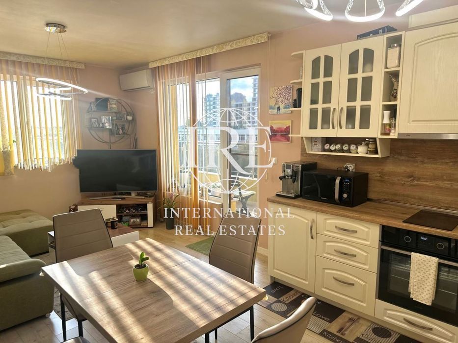 Продава се Двустаен апартамент в Варна, Победа - 72 кв.м за 2500 €/кв.м - Снимка #1