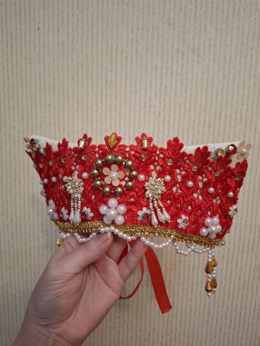 Кокошник ручной работы