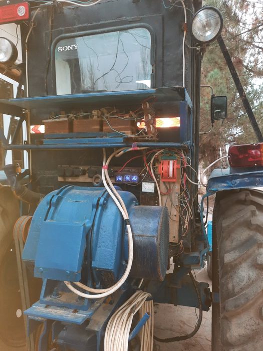 Трактор генератор