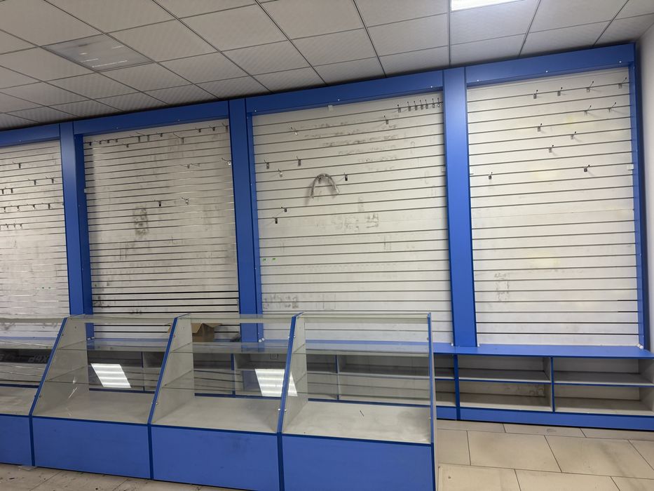 Витрина для магазина и полк