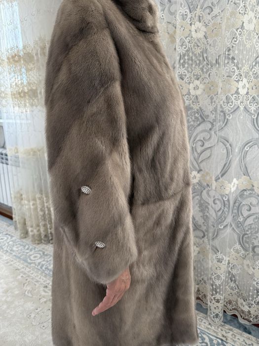 Шуба норковая продам