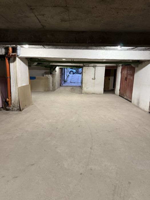 Дава се под наем Гараж / Паркомясто в София, Лозенец - 24 кв.м за 153 € - Снимка #1