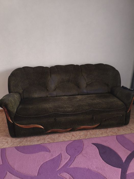 Продам диван б/у. Срочно