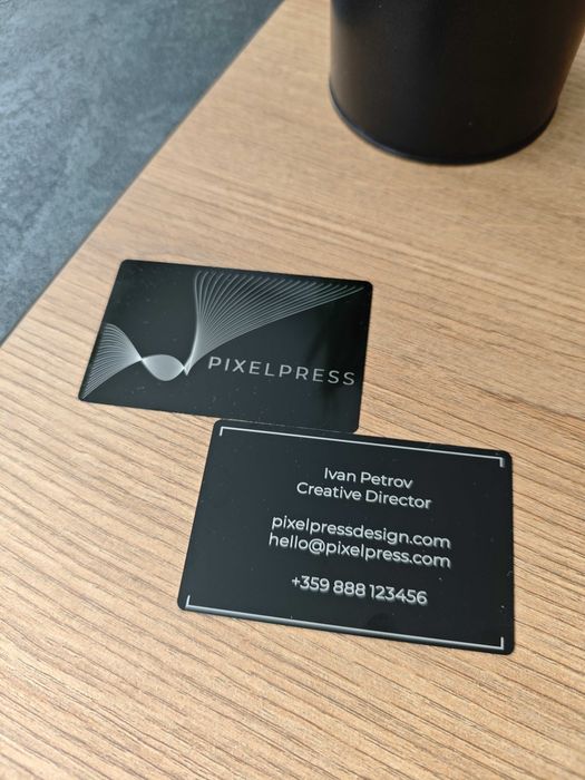 Метални визитки с лазерно гравиране — персонализирани