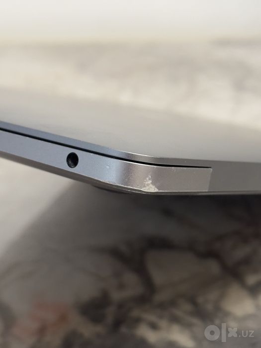 Продается Macbook Air 2020 M1 8/256gb