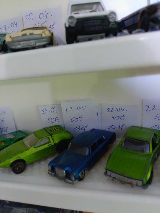 Стари метални Matchbox колекционерски колички