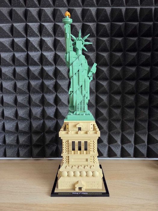 Set LEGO Architecture 21042 Statuia Libertății - Asamblat (Ca nou)