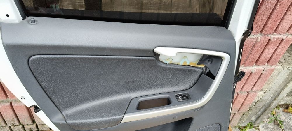 Врати volvo xc 60