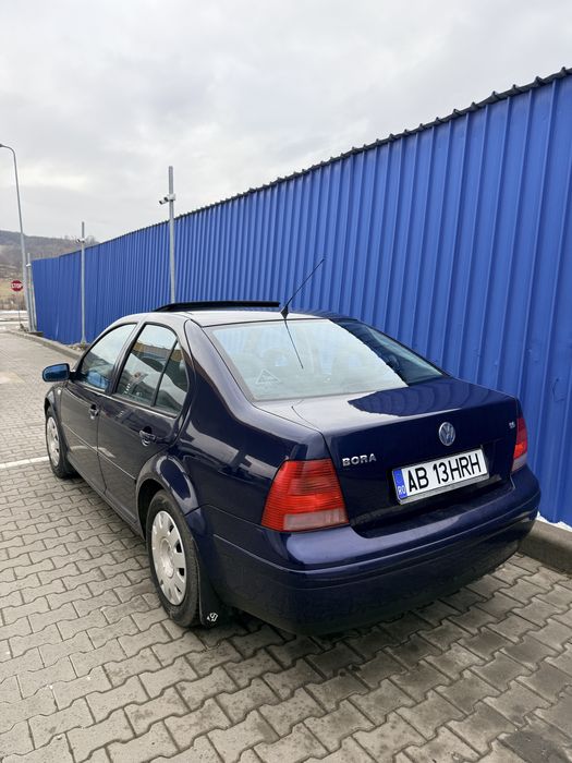 Volkwagen bora 1.6 105 cp