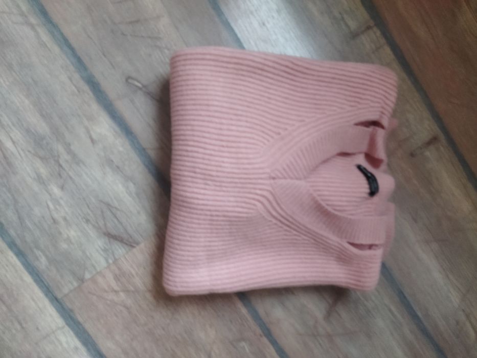 Дамски пуловер .Дамски пуловер.