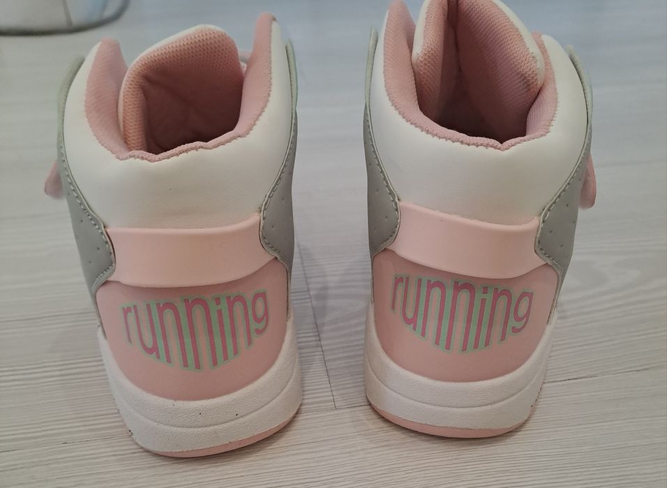 Детски кецки за момиче