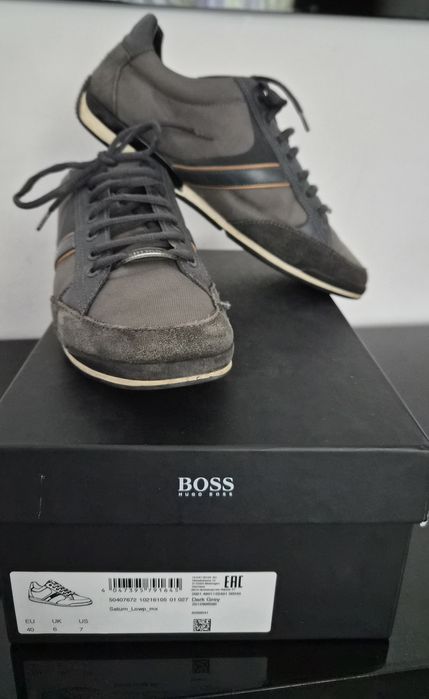 Hugo Boss 40 номер, сиви