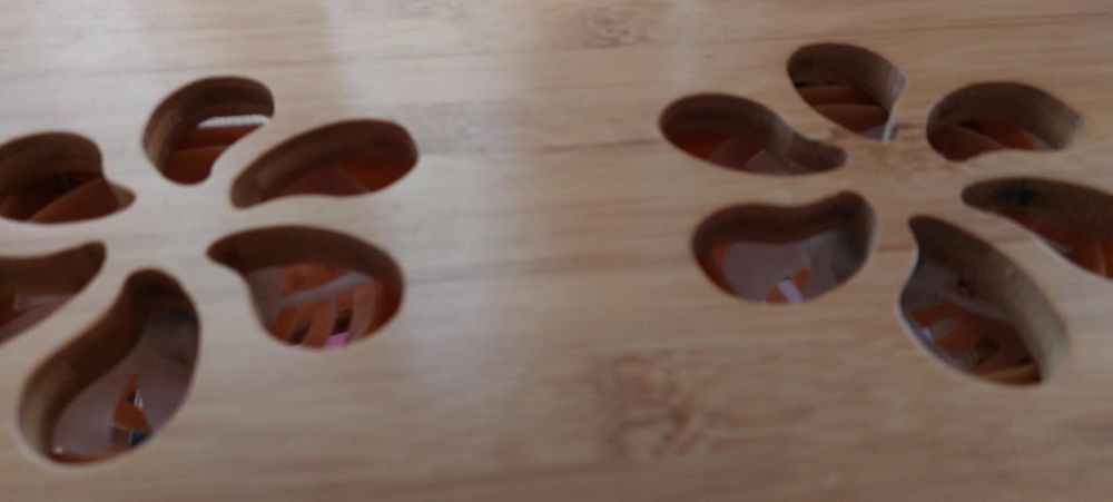 Продавам лаптопна маса