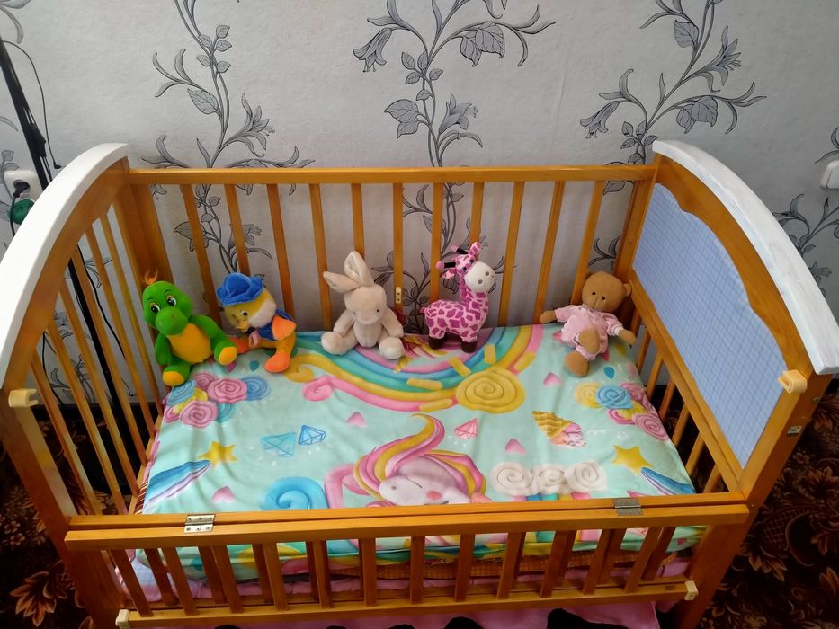 Детская кроватка