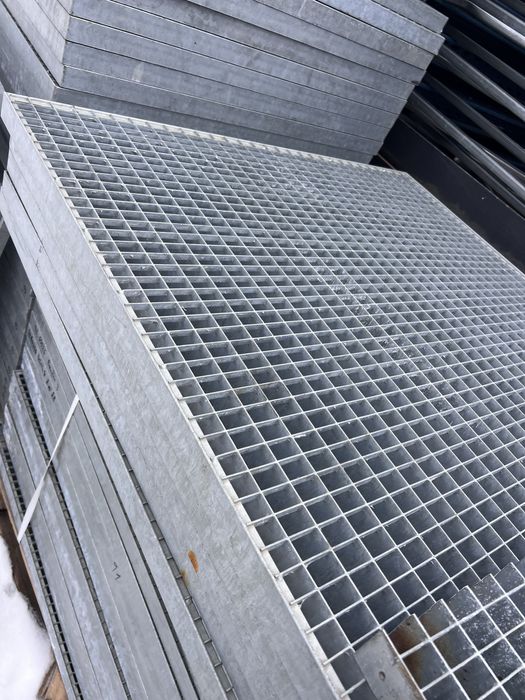 Rafturi metalice industriale