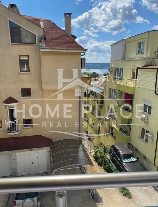 ПАРКОМЯСТО ! Тристаен апартамент под наем - Бриз