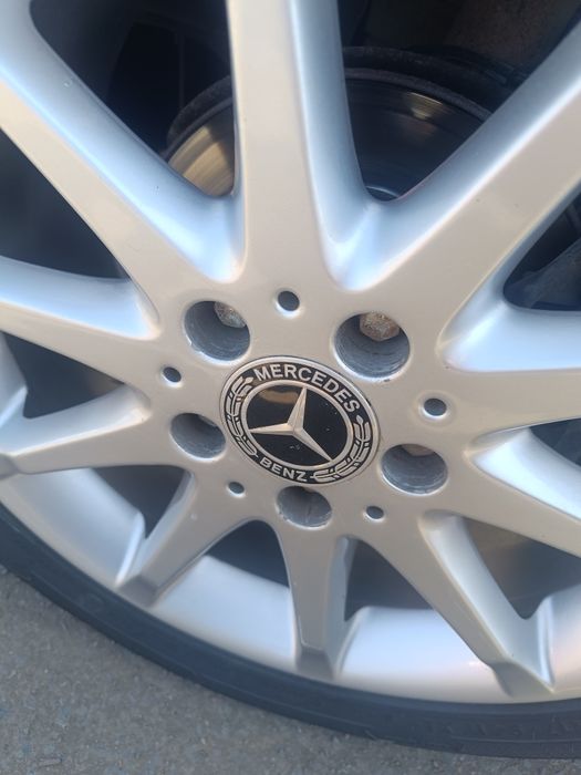 Продам диски с резиной 225/45/17