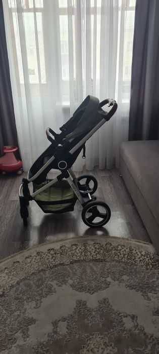 Продам детскую коляску. Состояние идеальное.