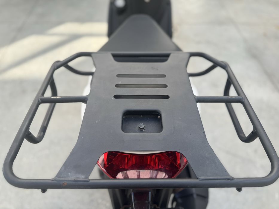 Inchirez Scuter / Scooter for Rent Kymco Delivery 125cc 2025