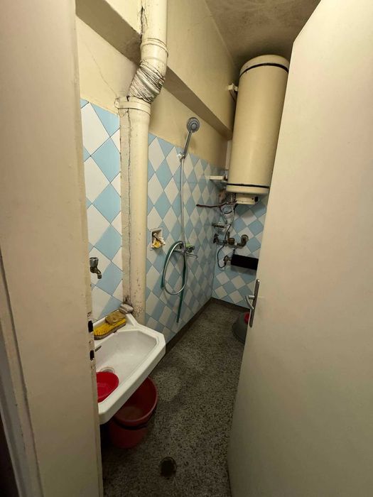 Продава се Тристаен апартамент в Казанлък - 92 кв.м за 1142 €/кв.м - Снимка #1